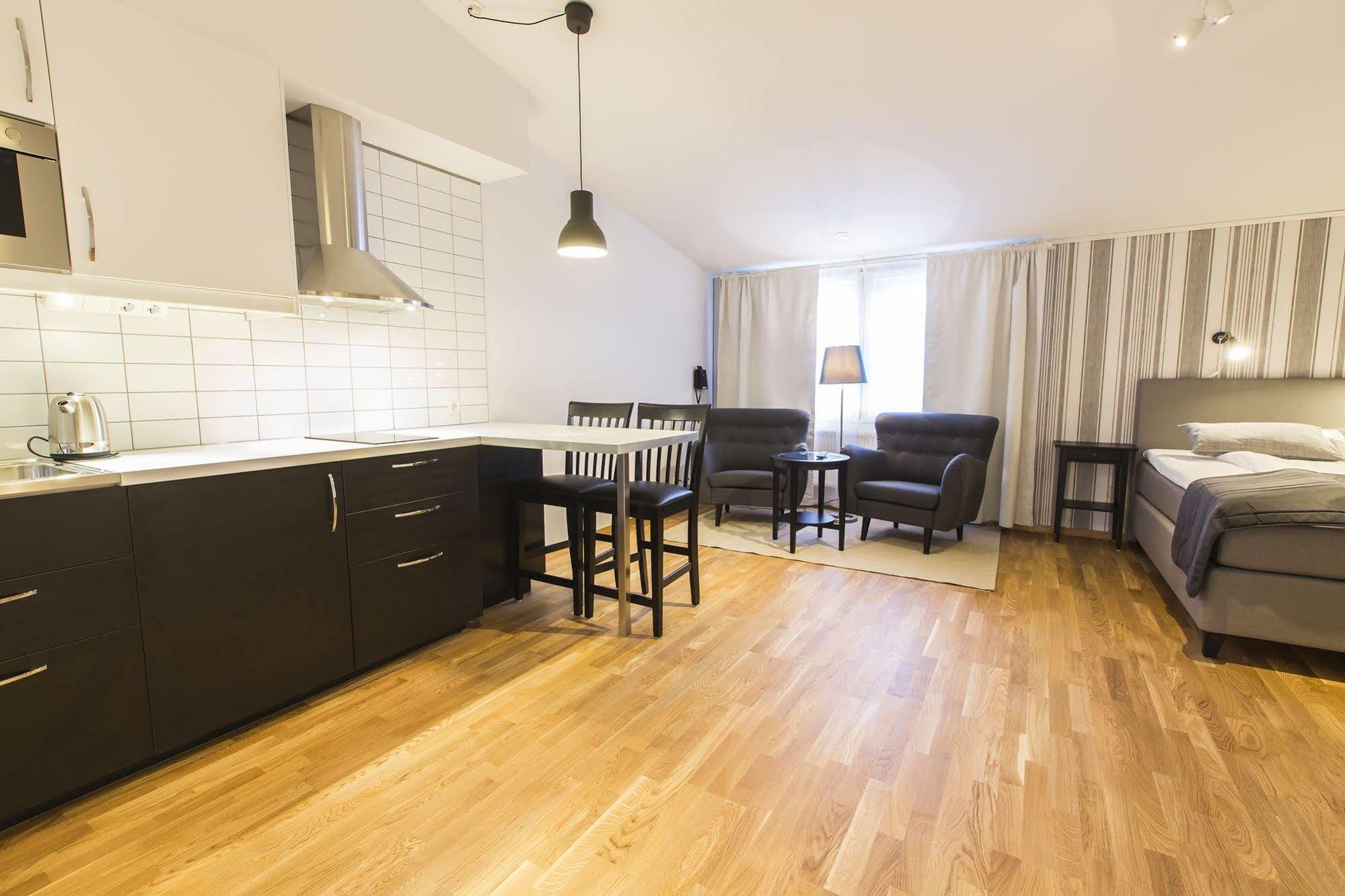 Simloc Hotel Drottninggatan أريبلوج المظهر الخارجي الصورة